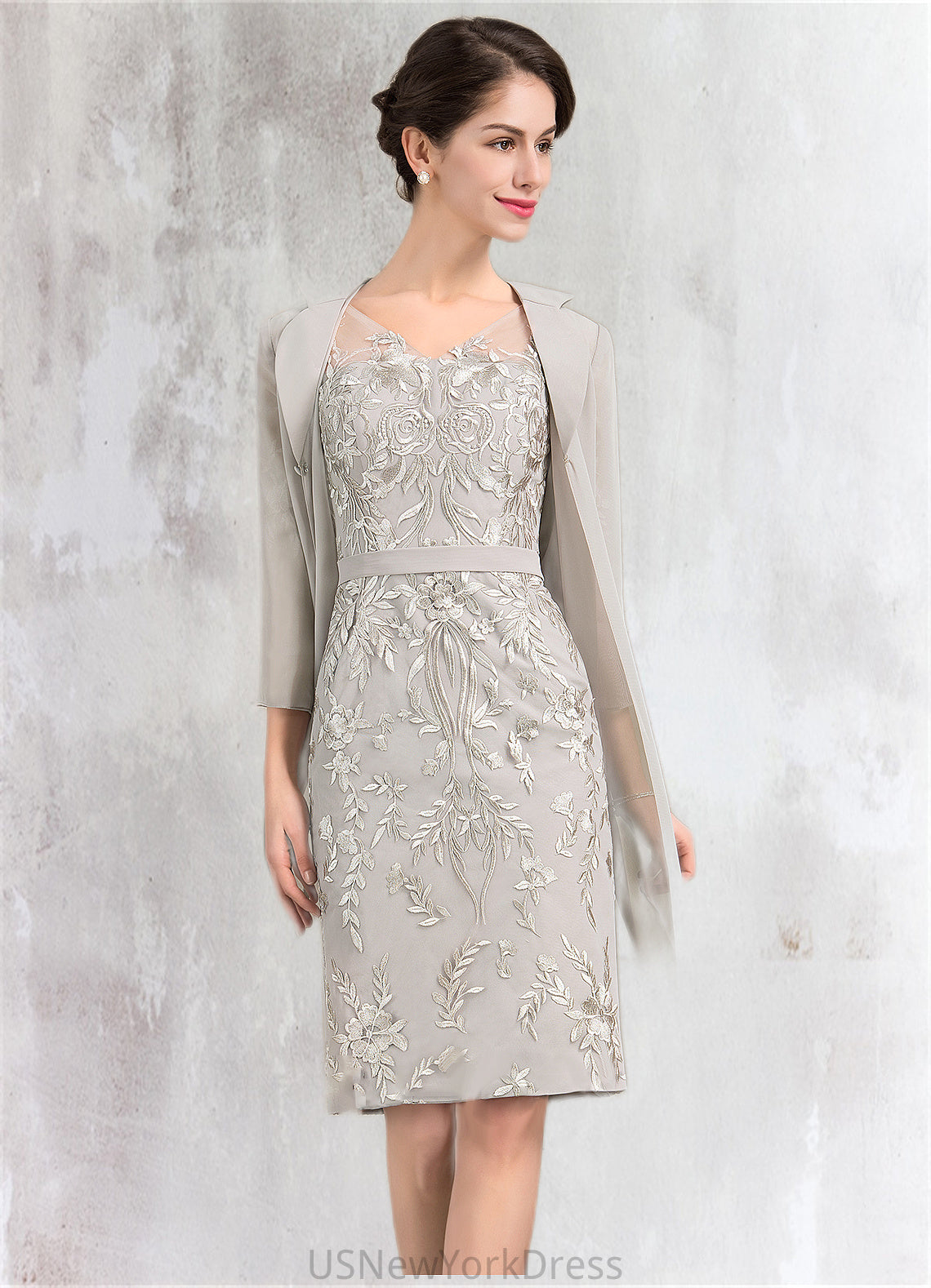 Scarlett Sheath/Column V-neck Knee-Length Lace Mother of the Bride Dress DJ126P0014570