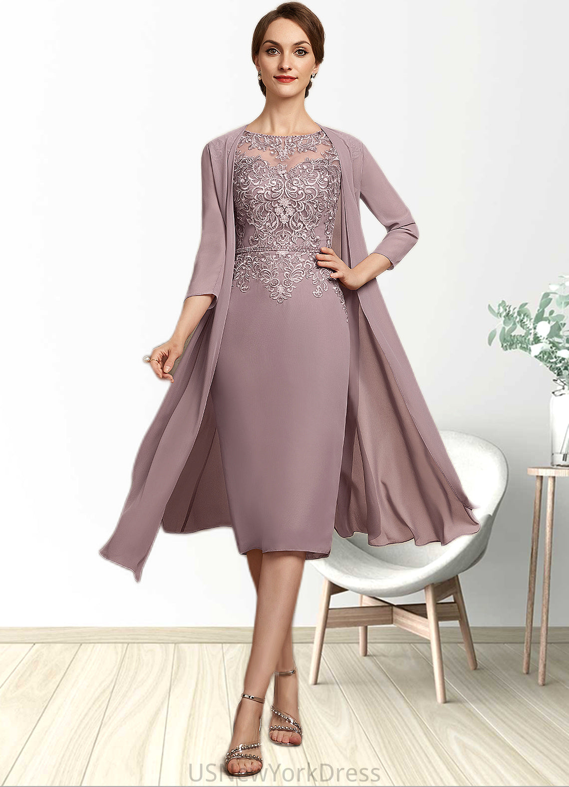 Kylie Sheath/Column Scoop Neck Knee-Length Chiffon Lace Mother of the Bride Dress With Beading Sequins DJ126P0014666