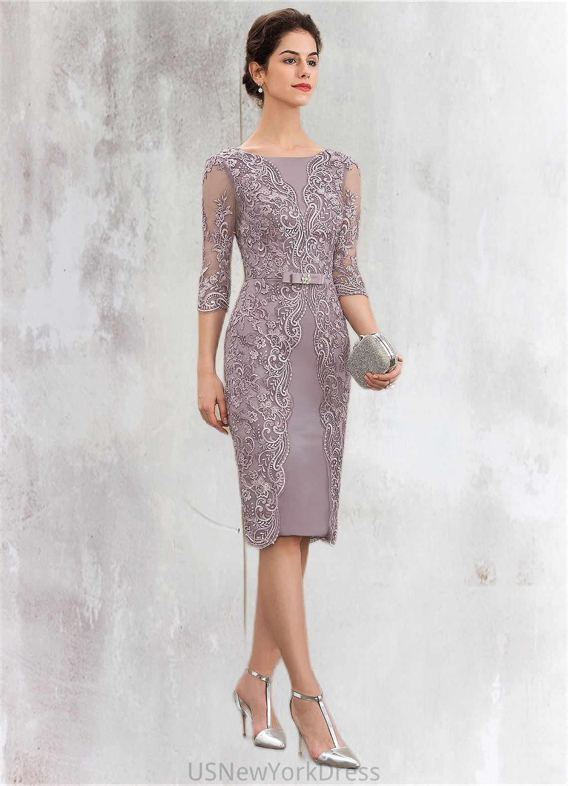 Mariam Sheath/Column Scoop Neck Knee-Length Satin Lace Mother of the Bride Dress With Beading Bow(s) DJ126P0014727