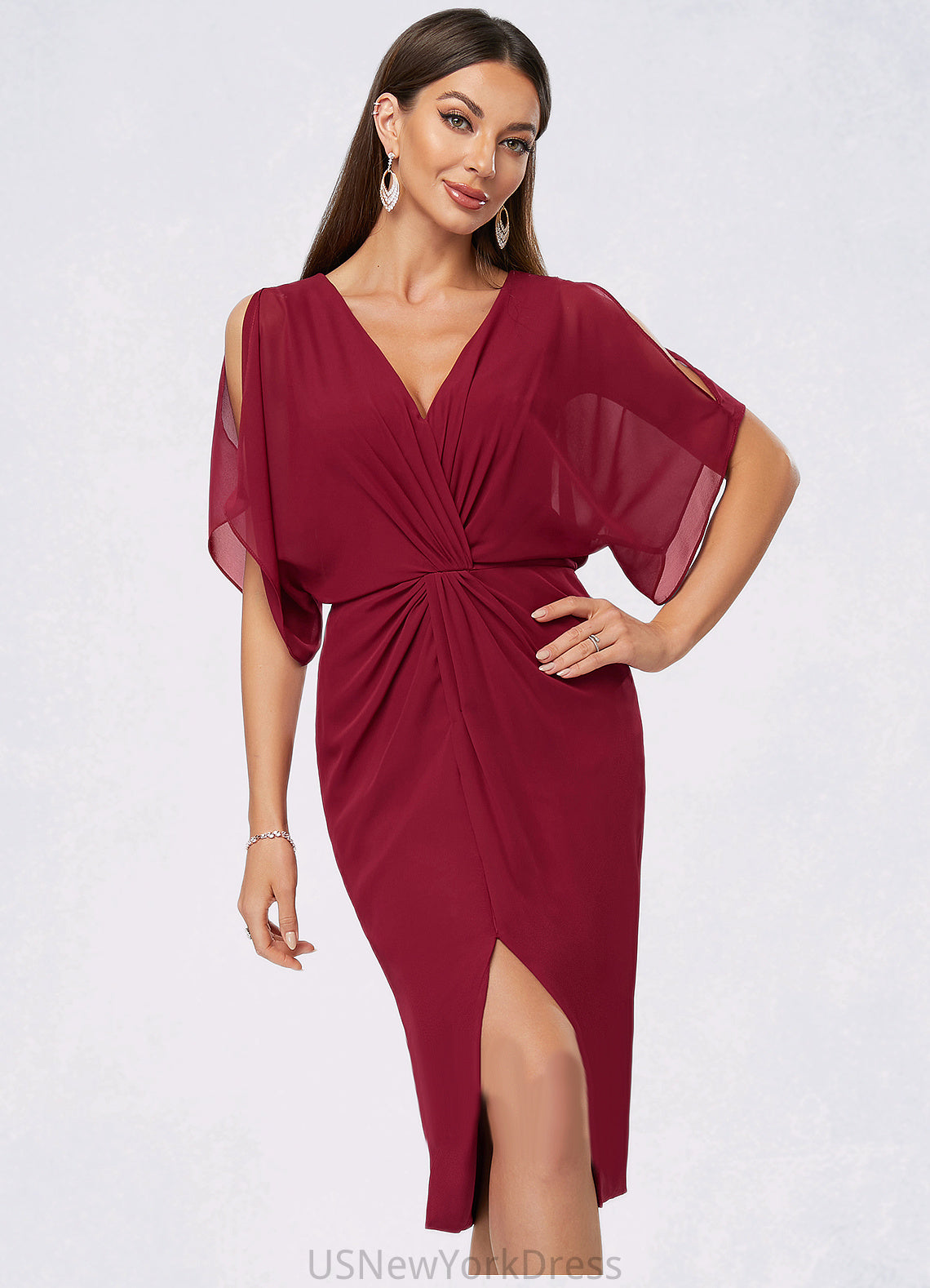 Cameron Sheath/Column V-Neck Knee-Length Chiffon Cocktail Dress With Pleated DJP0022386