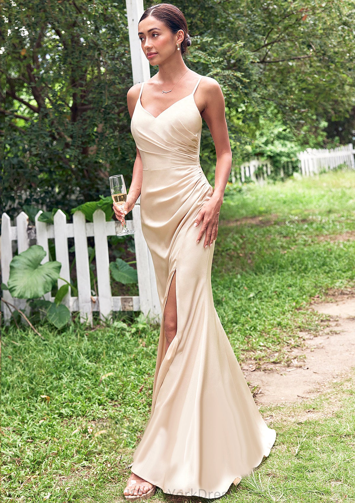 Sheath/Column V Neck Sleeveless Floor-Length Stretch Satin Bridesmaid Dresses with Pleated Split Saniyah DJP0025222