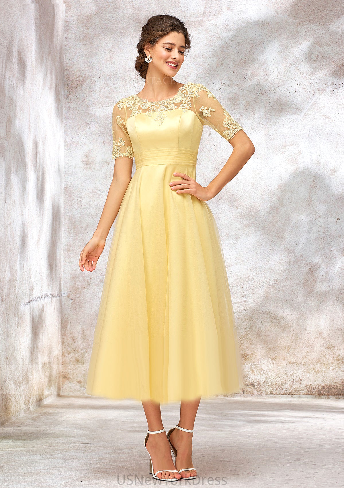 Short Sleeve A-line/Princess Tulle Bateau Bridesmaid Dresses With Lace Appliqued Aubrie DJP0025351