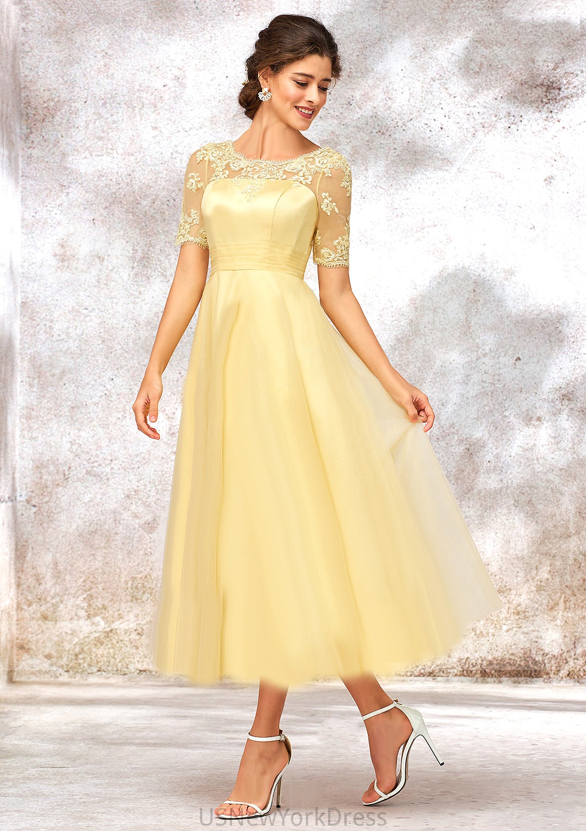 Short Sleeve A-line/Princess Tulle Bateau Bridesmaid Dresses With Lace Appliqued Aubrie DJP0025351