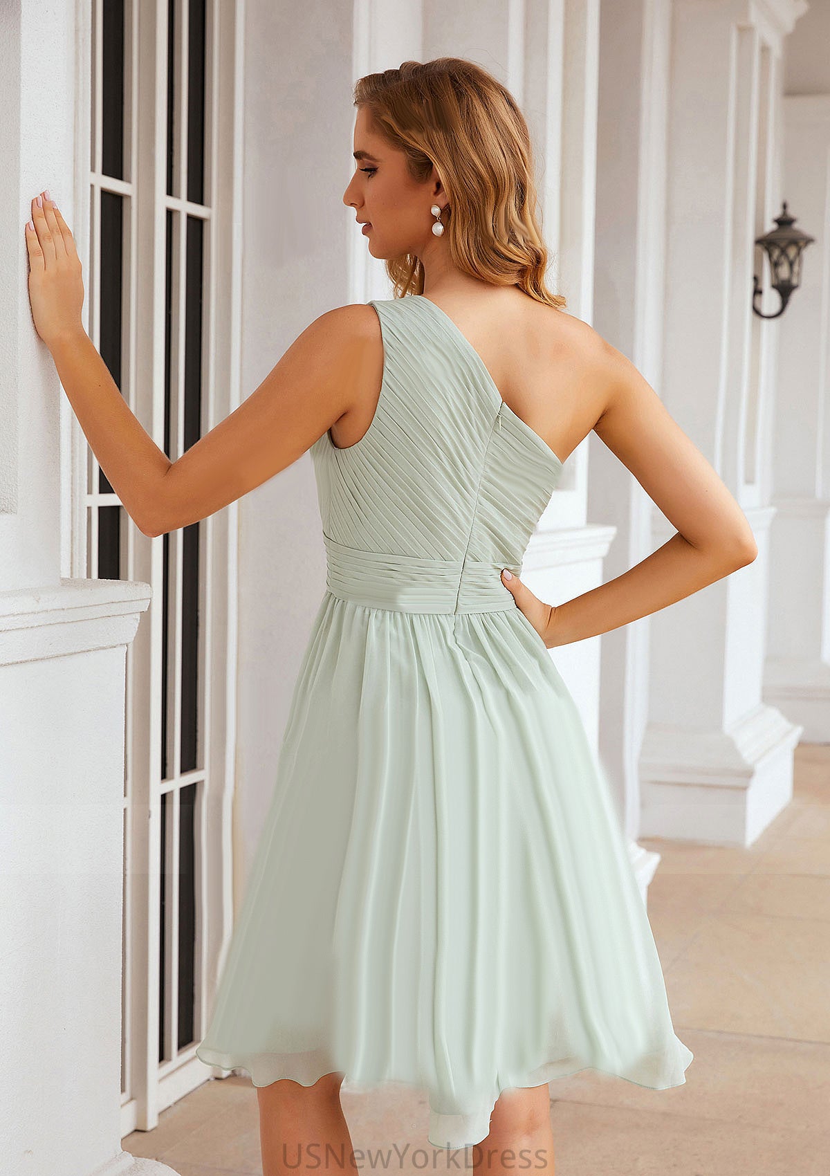 A-line One-Shoulder Sleeveless Chiffon Knee-Length Bridesmaid Dresses With Pleated Aliya DJP0025379