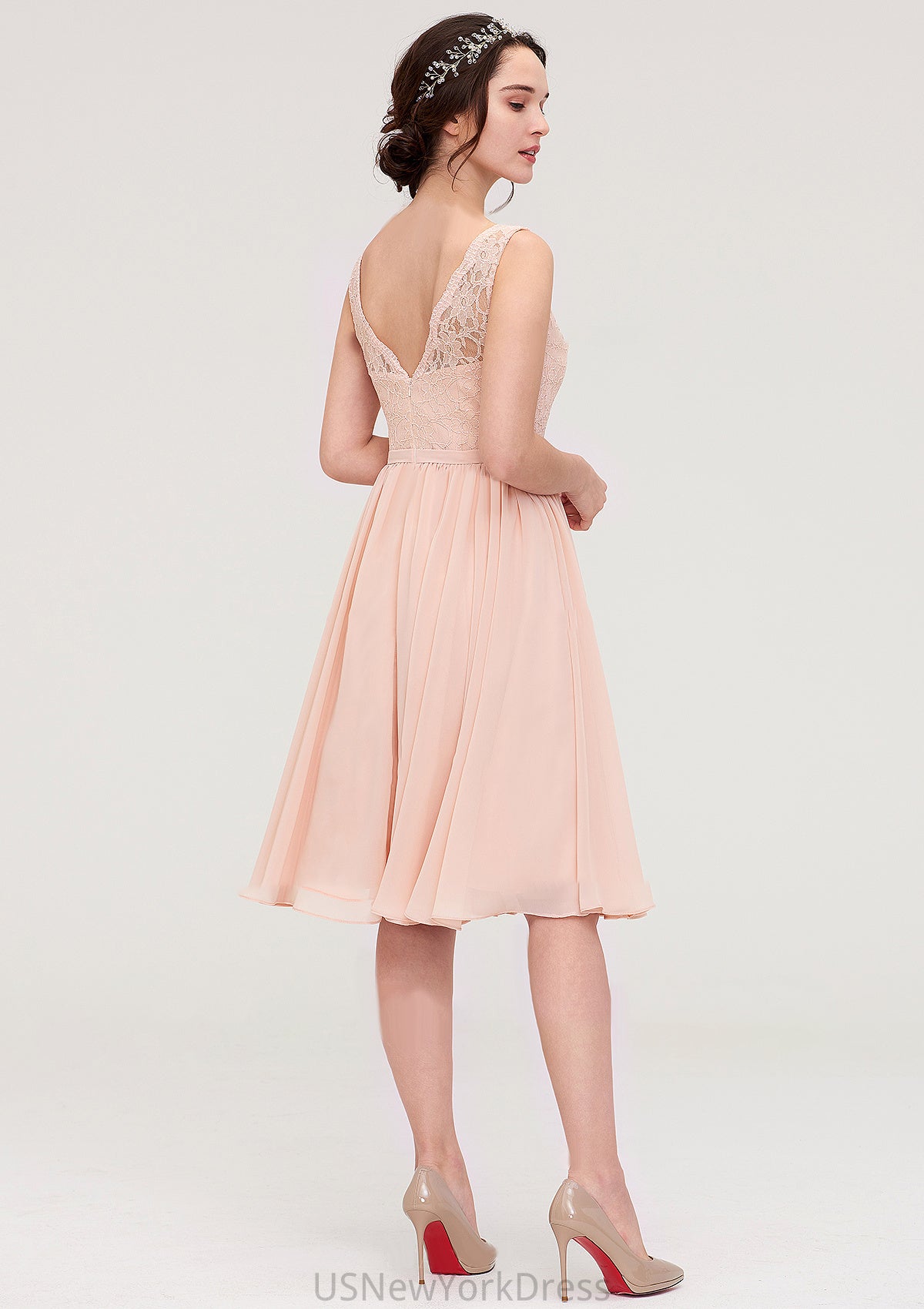 Sleeveless V Neck A-line/Princess Chiffon Knee-Length Bridesmaid Dresses With Lace Elaina DJP0025453