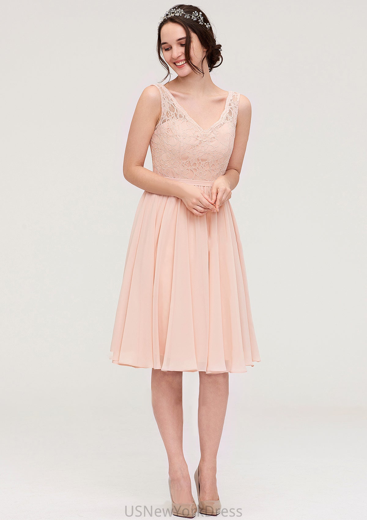 Sleeveless V Neck A-line/Princess Chiffon Knee-Length Bridesmaid Dresses With Lace Elaina DJP0025453