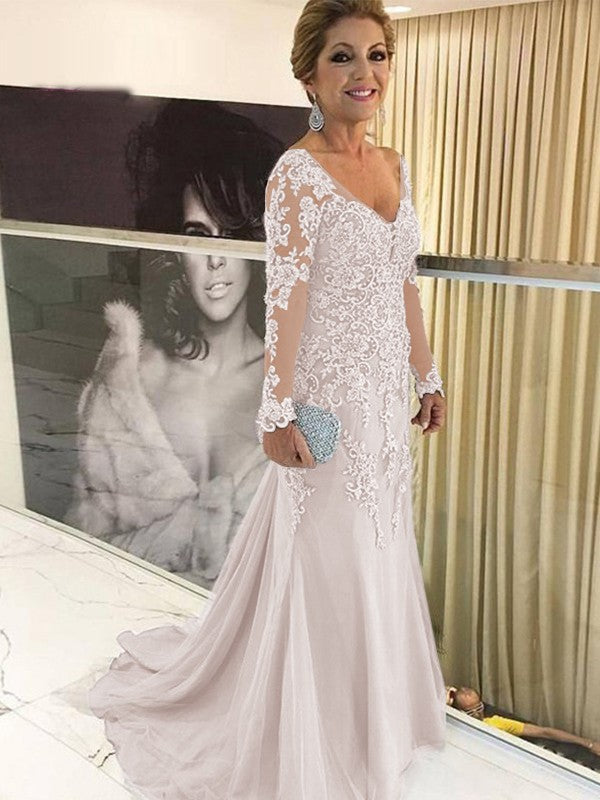 Renata Sheath/Column Tulle Applique V-neck Long Sleeves Sweep/Brush Train Mother of the Bride Dresses DJP0020380