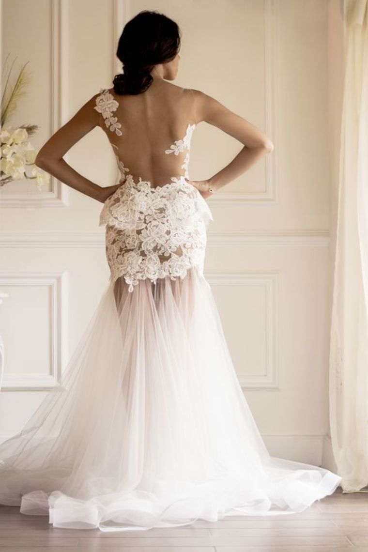 Mermaid Scoop Wedding Dresses Tulle With Applique Sweep Train Detachable