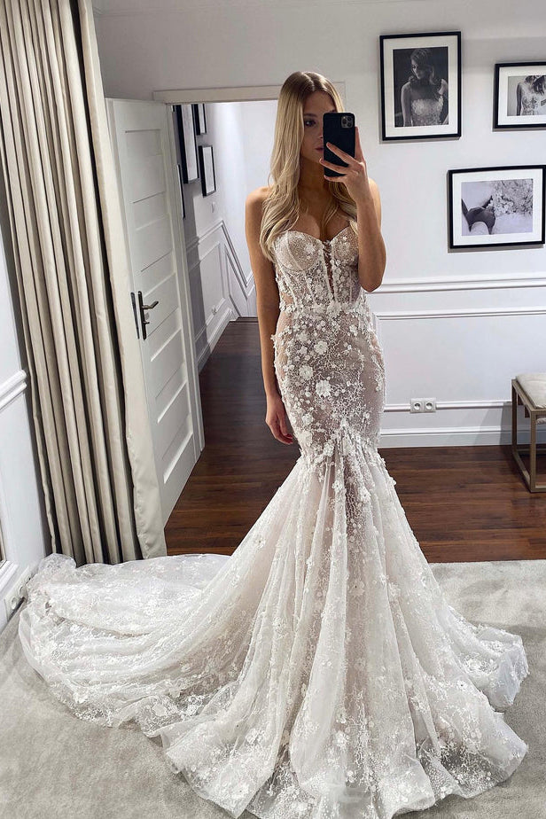 Gorgeous Mermaid Sweetheart Lace Wedding Dresses with Appliques