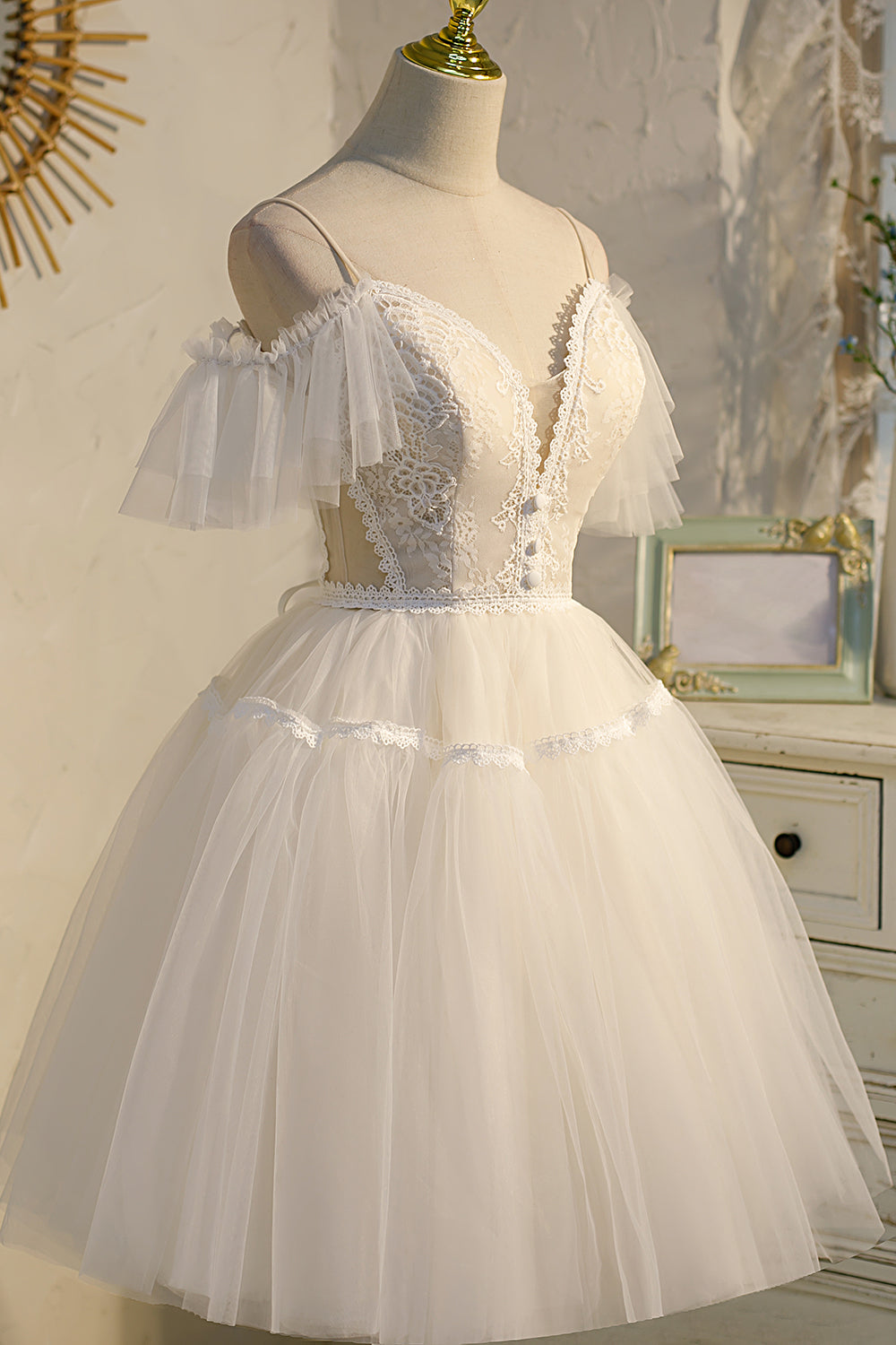 Champagne V Neck Spaghetti Straps Tulle Princess Homecoming Dresses