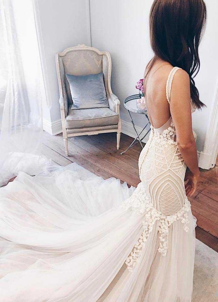 Beautiful Lace Tulle V-Neck Mermaid Ivory Sexy Sleeveless Wedding Dresses