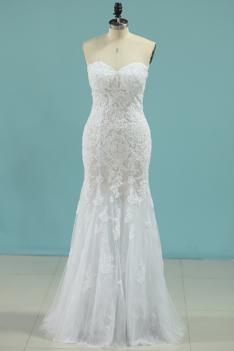 Mermaid Boat Neck Wedding Dresses With Applique Chapel Train Lace