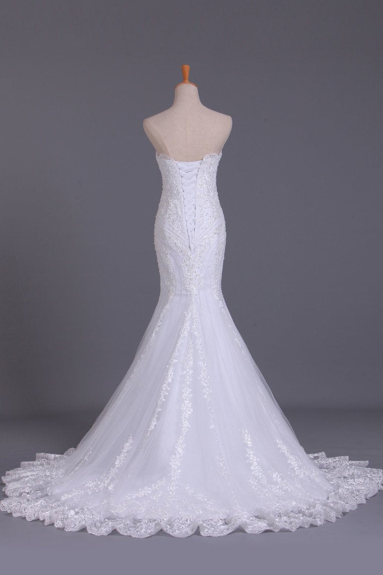 2024 Wedding Dresses Strapless Mermaid Chapel Train With Applique Lace Up