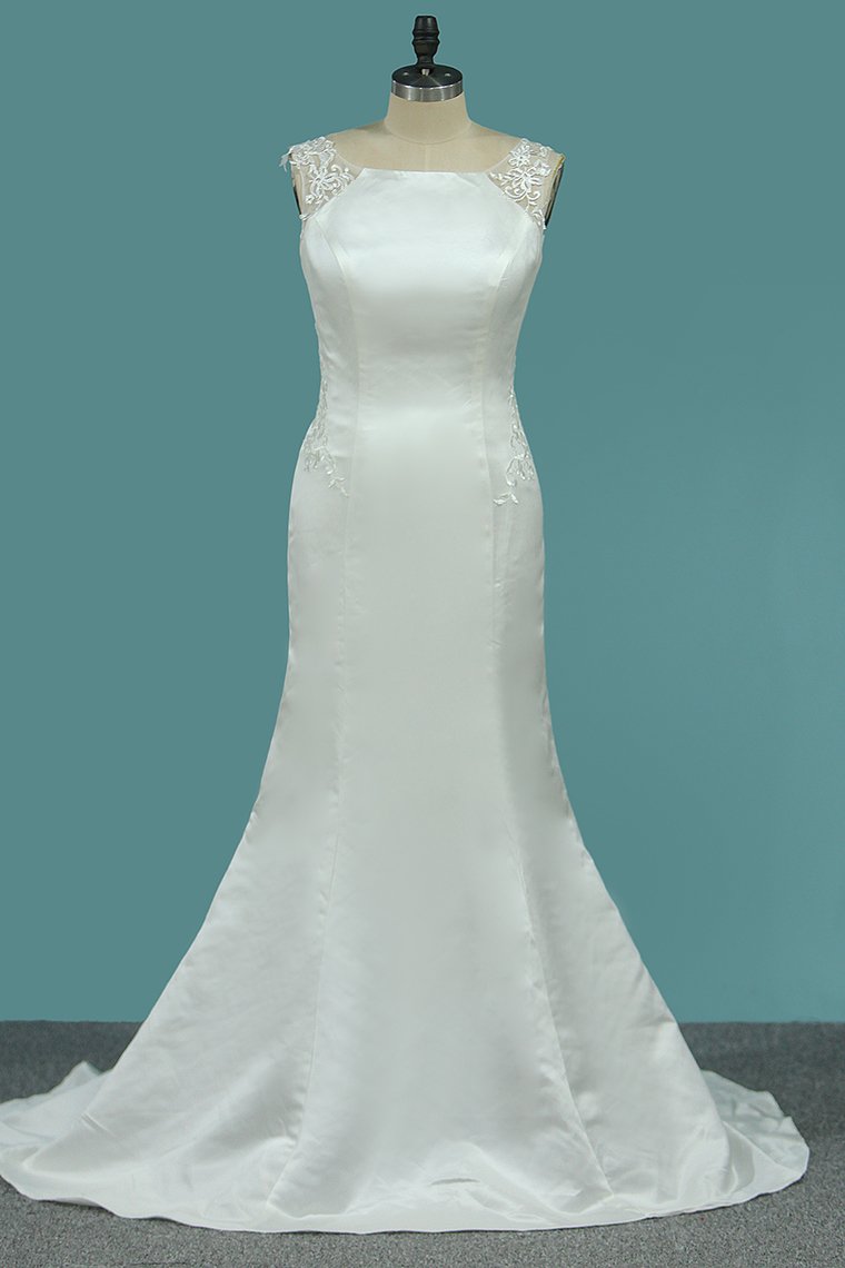 Bateau Wedding Dresses Mermaid Satin With Applique Sweep Train