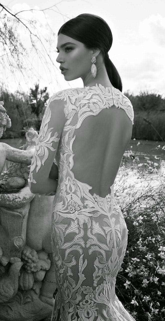 Vintage Long Sleeve Lace Open Back Mermaid Tulle White Wedding Dresses