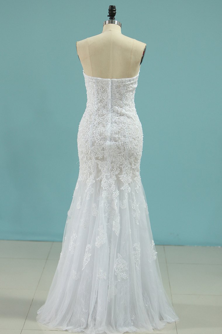 Mermaid Boat Neck Wedding Dresses With Applique Chapel Train Lace