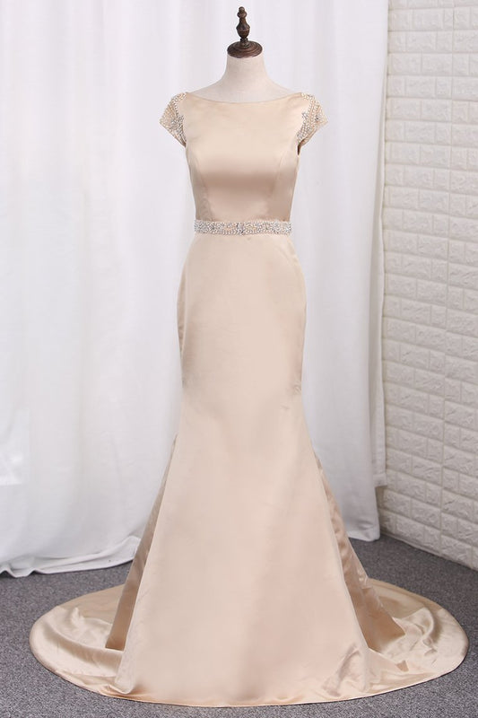 Sexy Open Back Wedding Dresses Bateau Mermaid Satin With Beading