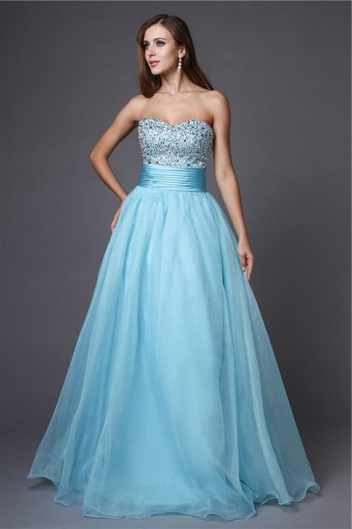 Beading A-Line/Princess Sleeveless Sweetheart Long Organza Dresses