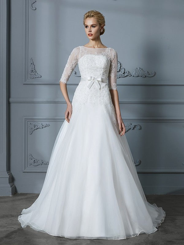 Lace Court Sleeves 1/2 Scoop Train A-Line/Princess Tulle Wedding Dresses