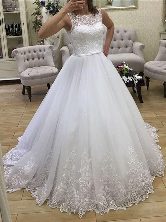 Scoop Court Tulle Sleeveless Applique Gown Ball Train Wedding Dresses