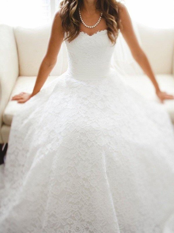 Cathedral Sweetheart A-Line/Princess Sleeveless Train Lace Wedding Dresses