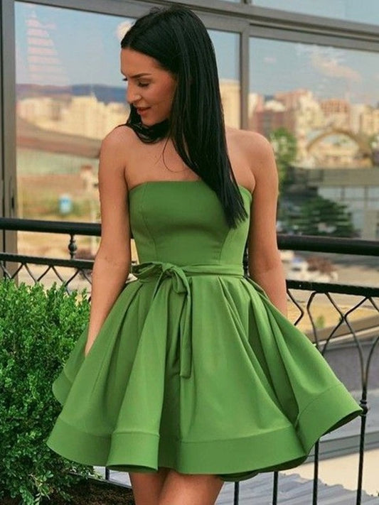 Strapless A-Line/Princess Sleeveless Ruffles Satin Short/Mini Homecoming Dresses