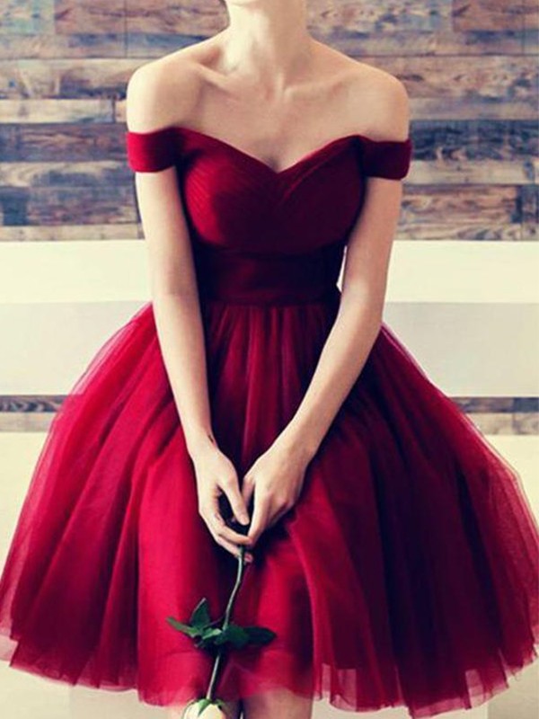 Short Tulle Off-the-Shoulder Cut A-Line Ruffles With Red Homecoming Dresses