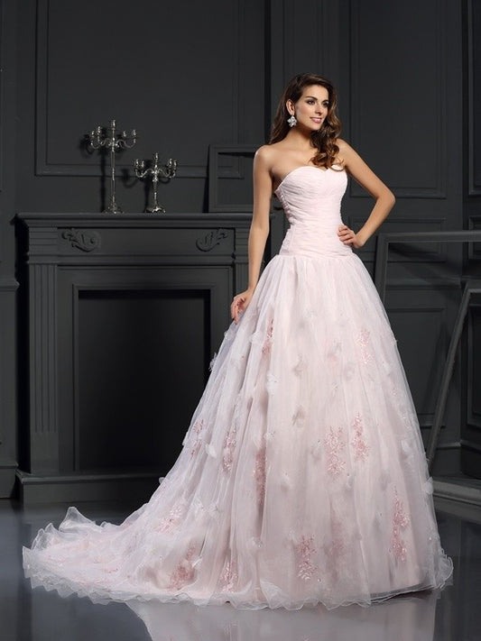 Sweetheart Gown Long Sleeveless Ruffles Ball Organza Wedding Dresses