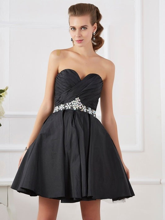 Sleeveless A-Line/Princess Sweetheart Short Beading Taffeta Homecoming Dresses