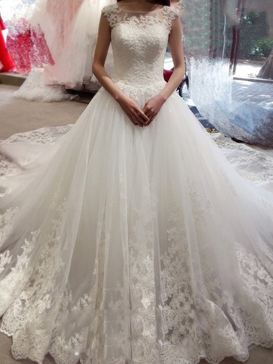 Applique Sleeveless Ball Train Bateau Gown Chapel Tulle Wedding Dresses