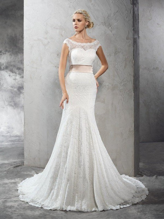 Sheath/Column Sheer Sash/Ribbon/Belt Neck Sleeveless Long Lace Wedding Dresses