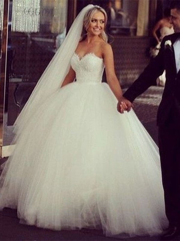 Applique Sleeveless Gown Tulle Sweetheart Ball Sweep/Brush Train Wedding Dresses