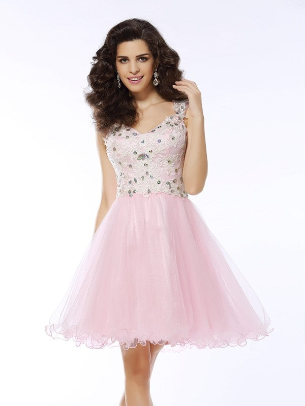 A-Line/Princess Homecoming Dresses Sweetheart Applique Sleeveless Short Satin Danica Cocktail Dresses