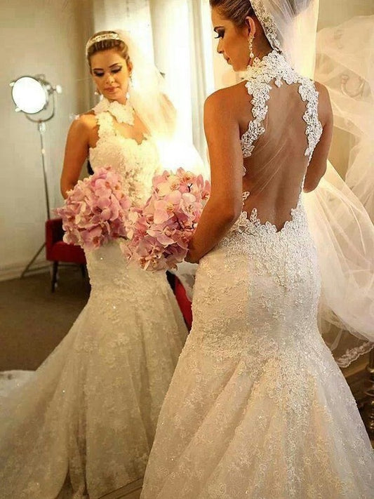 Sleeveless Court Trumpet/Mermaid High Neck Lace Train Wedding Dresses