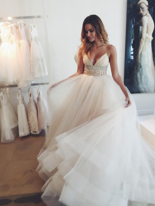 Court Sleeveless Straps Train Gown Crystal Ball Spaghetti Tulle Wedding Dresses