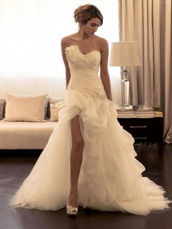 Organza Sweetheart Ball Sweep/Brush Beading Sleeveless Gown Train Wedding Dresses