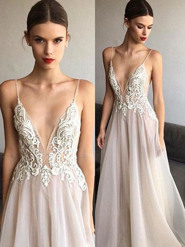 Spaghetti Sweep/Brush Straps V-neck Train Lace A-Line/Princess Sleeveless Organza Wedding Dresses