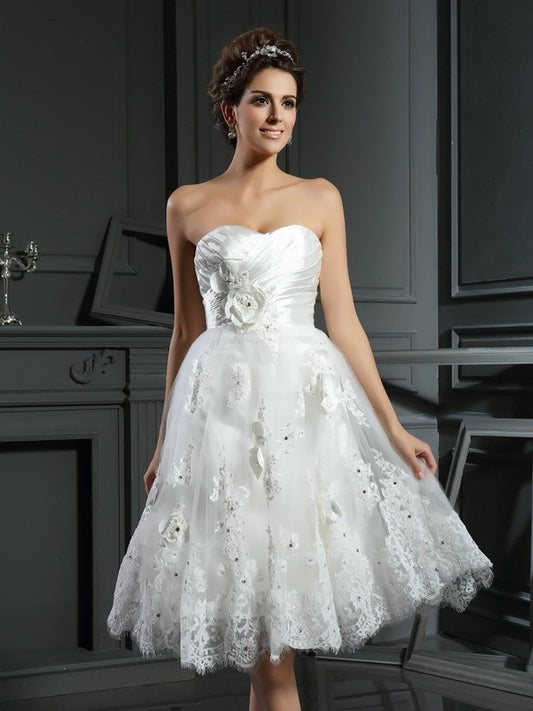 Sweetheart Short Sleeveless Ruched A-Line/Princess Satin Wedding Dresses