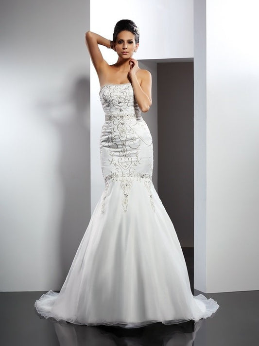 Long Applique Sleeveless Trumpet/Mermaid Strapless Satin Wedding Dresses