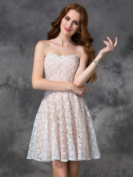 A-line/Princess Sweetheart Aileen Lace Sleeveless Homecoming Dresses Short Lace Cocktail Dresses