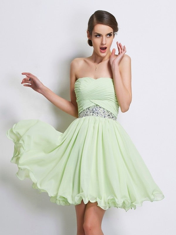 Sleeveless A-Line/Princess Sweetheart Beading Short Chiffon Homecoming Dresses