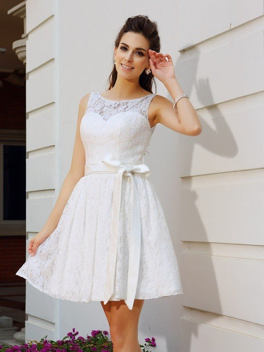 A-Line/Princess Scoop Sash/Ribbon/Belt Cocktail Homecoming Dresses Amani Lace Sleeveless Short Dresses