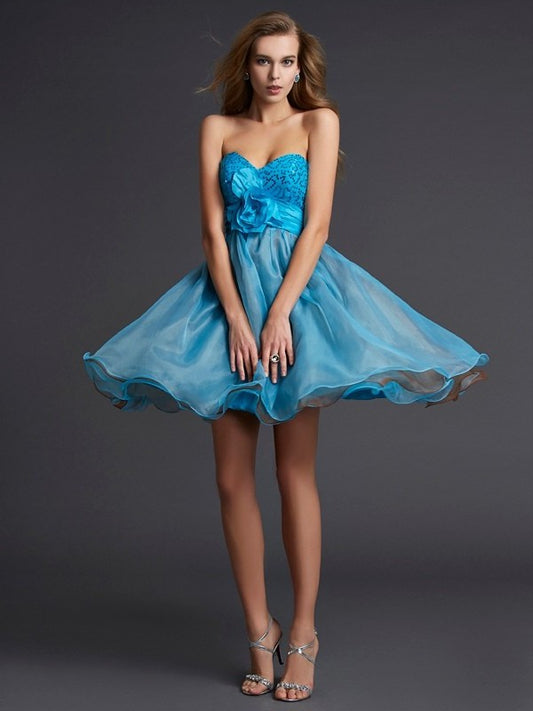 Sleeveless Lace A-Line/Princess Short Sweetheart Taffeta Homecoming Dresses