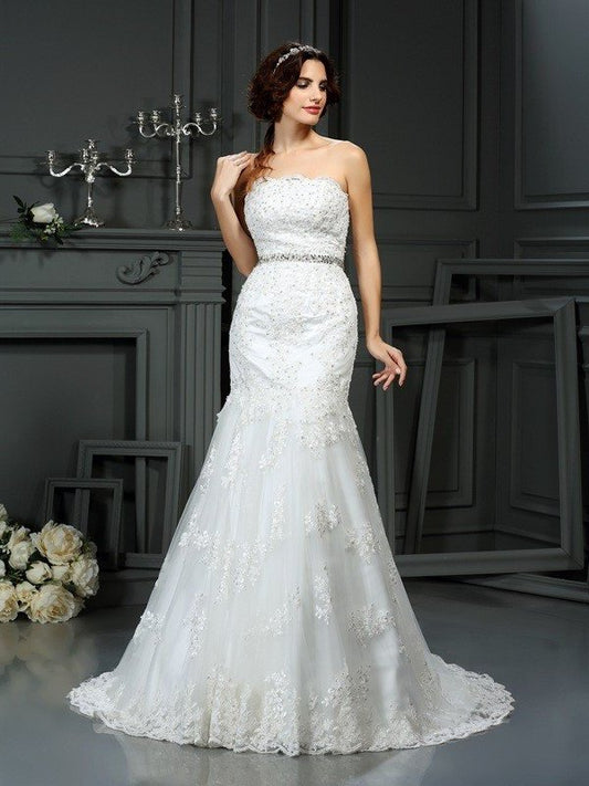 Beading Long Sleeveless Trumpet/Mermaid Strapless Lace Wedding Dresses