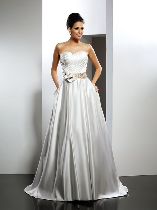 Flower Hand-Made A-Line/Princess Sleeveless Sweetheart Long Satin Wedding Dresses