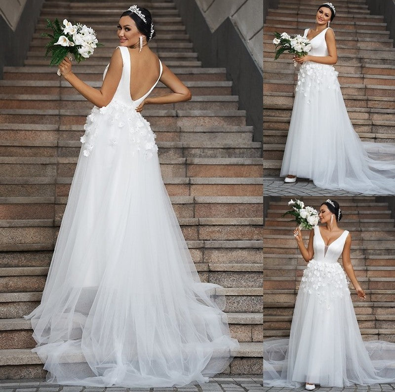 V-neck Applique Tulle A-Line/Princess Sleeveless Sweep/Brush Train Wedding Dresses