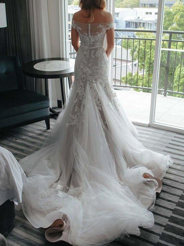 Court Applique Sleeveless Tulle Off-the-Shoulder Lace Trumpet/Mermaid Train Wedding Dresses