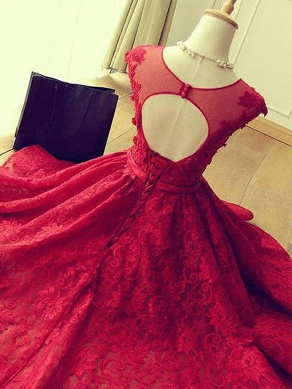 Jewel With A-Line Applique Lace Cut Short Red Homecoming Dresses