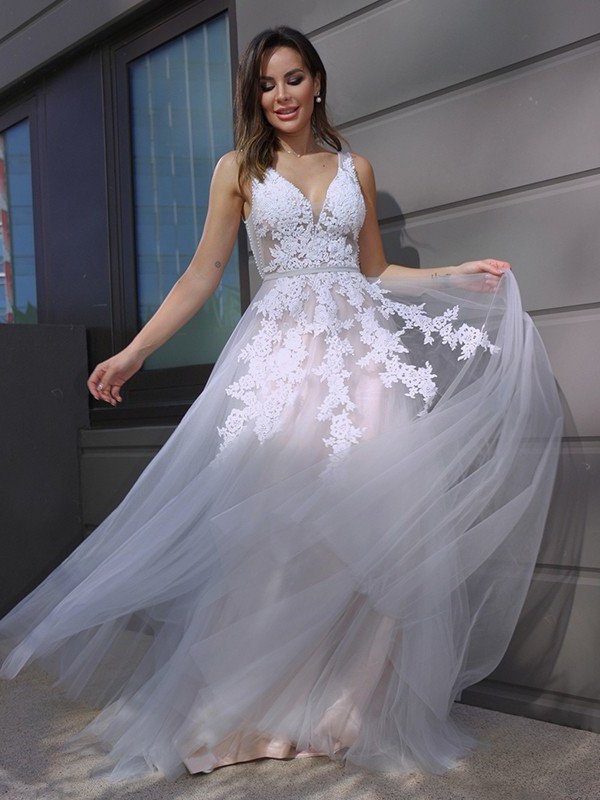 Sweep/Brush Applique Tulle A-Line/Princess V-neck Sleeveless Train Wedding Dresses