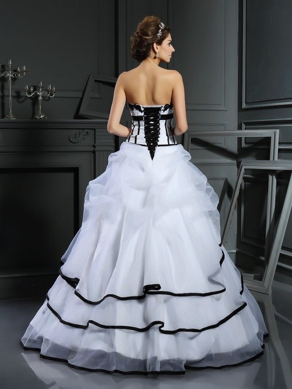 Ball Long Gown Sweetheart Sleeveless Applique Satin Wedding Dresses